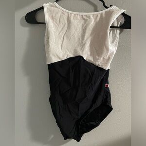 NEW Yumiko “Sofiane” duo black with white crushed velvet bust size S